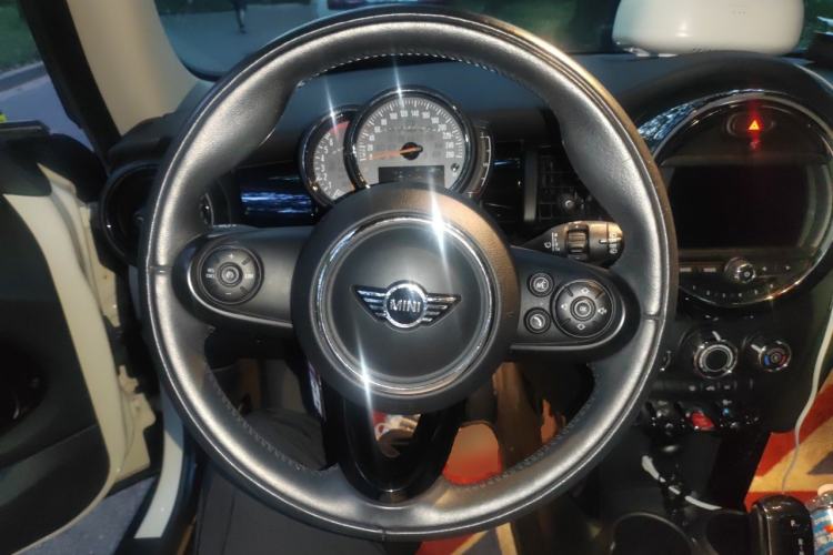Used MINI 2018 1.5T ONE PLUS Steering Wheel