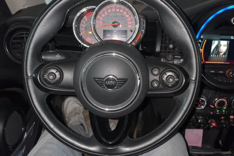 Used MINI 2018 1.5T COOPER Classic Edition Steering Wheel