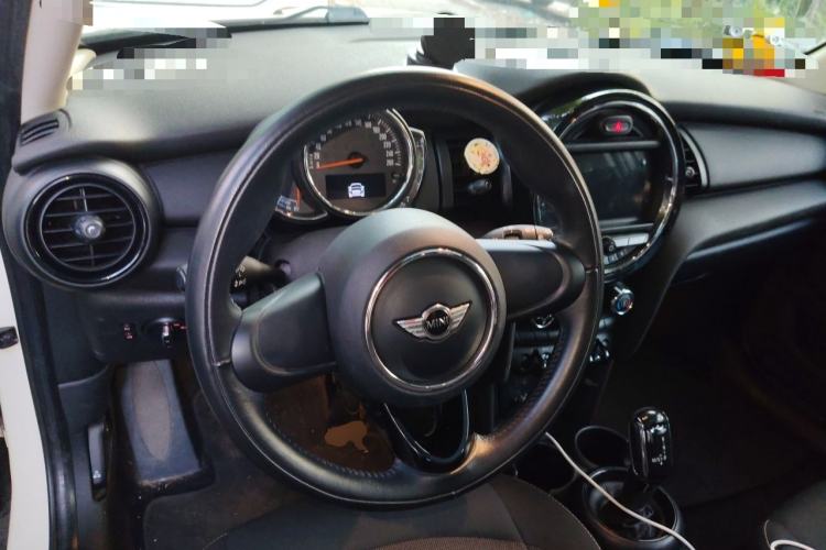 Used MINI 2018 1.5T ONE Five-Door Edition Steering Wheel