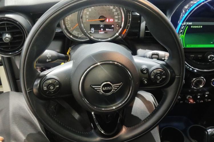 Used MINI 2018 1.5T COOPER Classic Edition Five-Door Version Steering Wheel