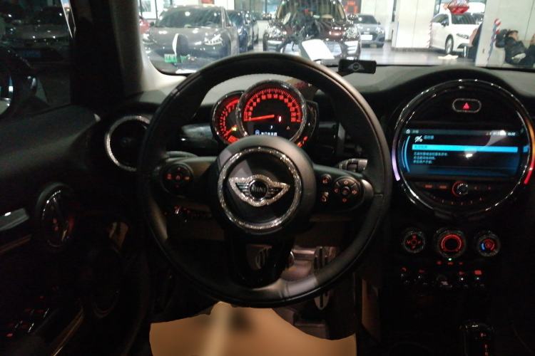 Used MINI 2018 1.5T COOPER Classic Edition Five-Door Version Steering Wheel
