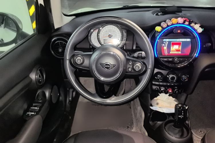 Used MINI 2018 1.5T ONE Five-Door Edition Steering Wheel