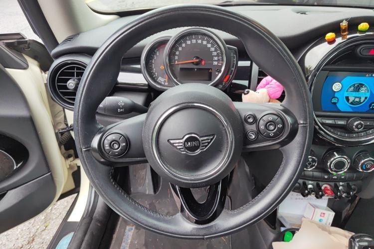 Used MINI 2018 1.5T ONE PLUS Steering Wheel