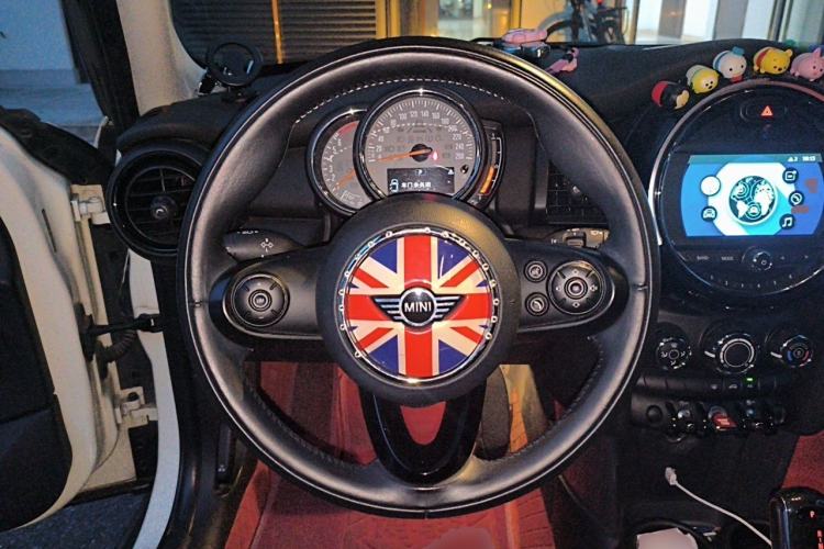 Used MINI 2018 1.5T ONE Five-Door Edition Steering Wheel