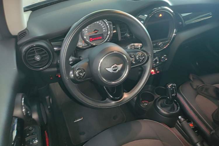 Used MINI 2018 1.5T ONE PLUS Steering Wheel