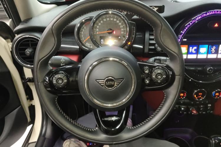 Used MINI 2018 1.5T COOPER Artist Five-Door Edition Steering Wheel