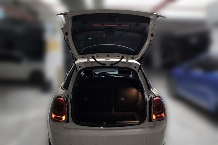 Used MINI 2018 1.5T ONE Five-Door Edition Trunk