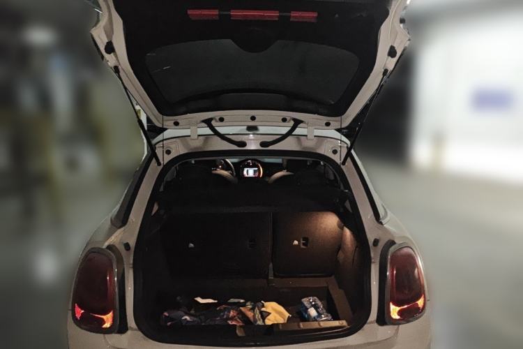 Used MINI 2018 1.5T ONE Five-Door Edition Trunk