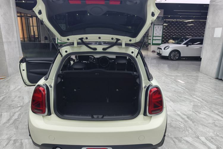 Used MINI 2018 1.5T COOPER Artist Trunk