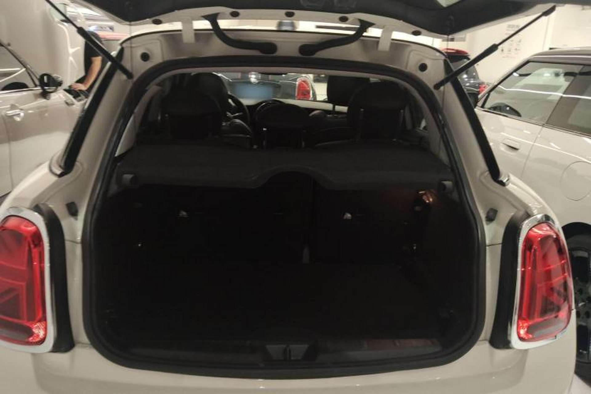 Used MINI 2018 1.5T COOPER Classic Edition Five-Door Version Trunk