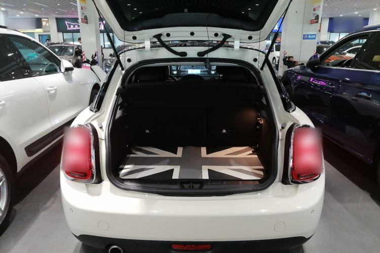 Used MINI 2018 1.5T COOPER Classic Edition Five-Door Version Trunk
