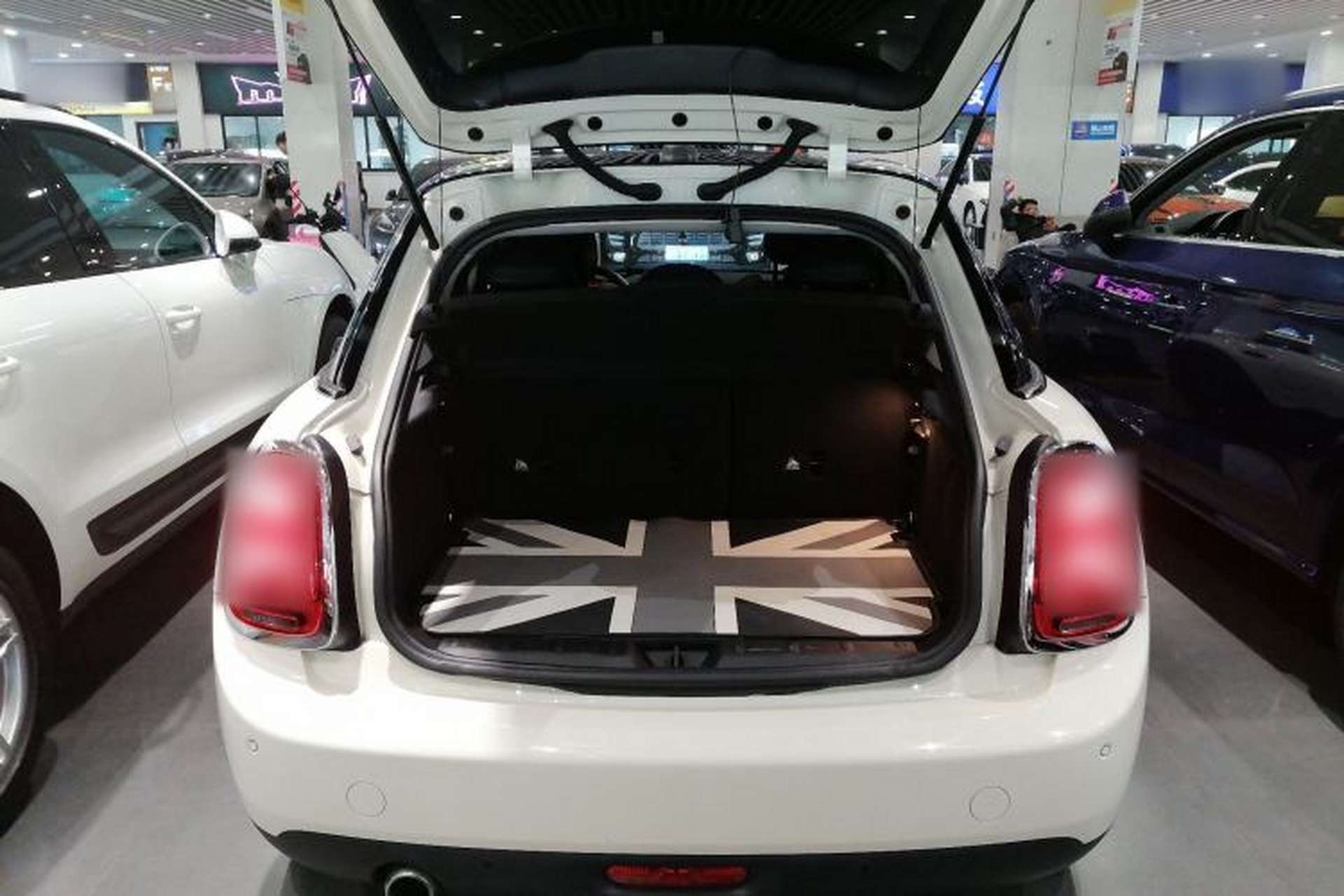 Used MINI 2018 1.5T COOPER Classic Edition Five-Door Version Trunk