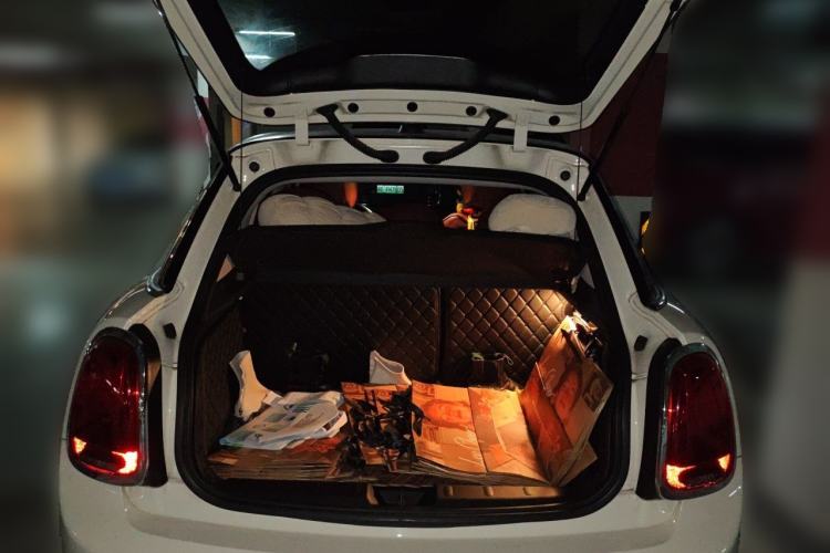 Used MINI 2018 1.5T COOPER Classic Edition Five-Door Version Trunk