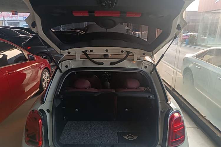 Used MINI 2018 1.5T COOPER Classic Edition Trunk