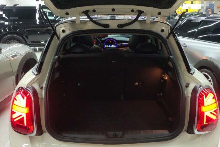 Used MINI 2018 1.5T COOPER Artist Five-Door Edition Trunk