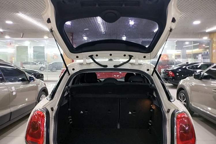 Used MINI  Trunk