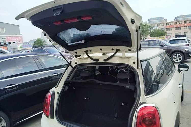 Used MINI 2018 1.5T ONE PLUS Trunk