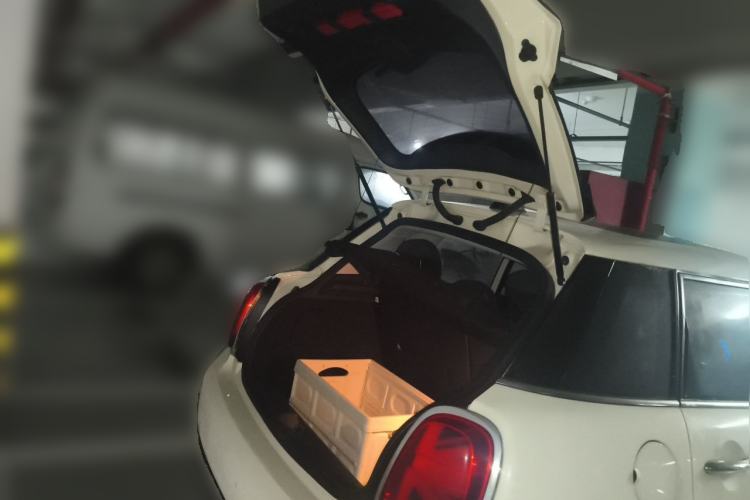 Used MINI 2018 1.5T ONE PLUS Five-Door Edition Trunk