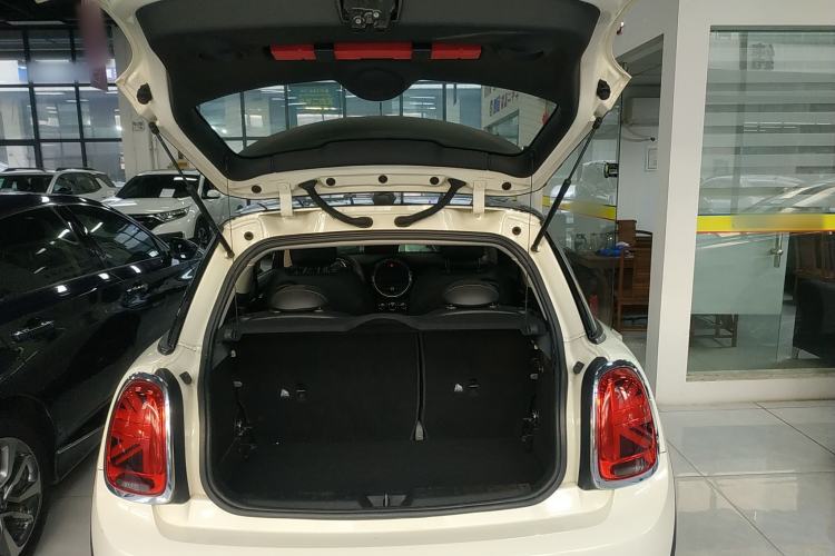 Used MINI 2018 1.5T COOPER Artist Trunk