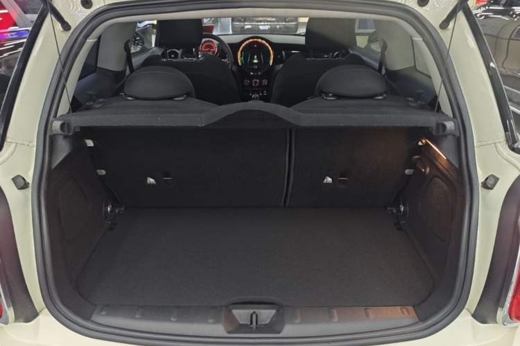 Used MINI 2018 1.5T COOPER Classic Edition Trunk