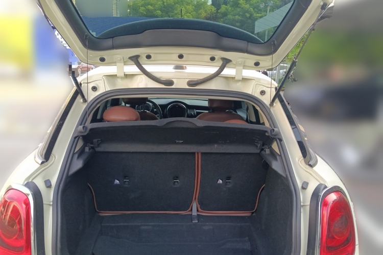 Used MINI 2018 1.5T ONE PLUS Five-Door Edition Trunk