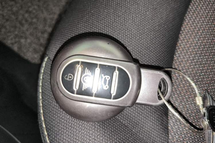 Used MINI 2018 1.5T ONE Five-Door Edition Vehicle Key