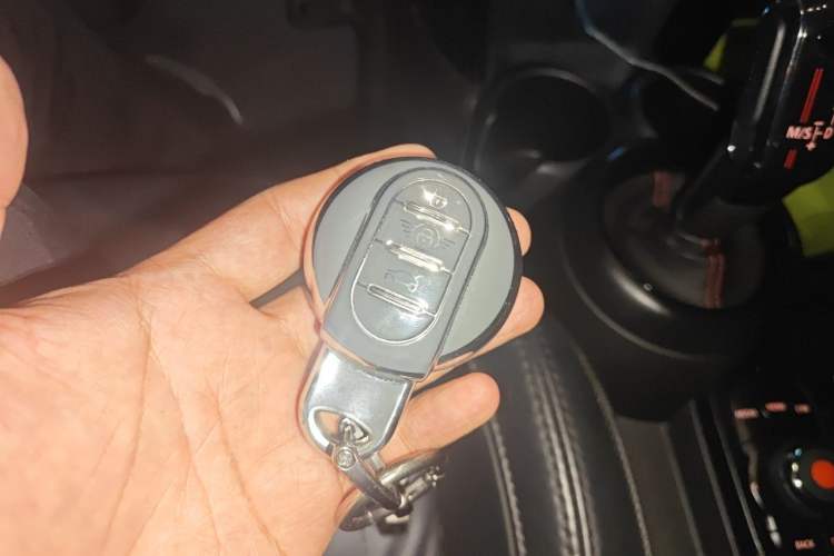 Used MINI 2018 2.0T COOPER S Artist Vehicle Key