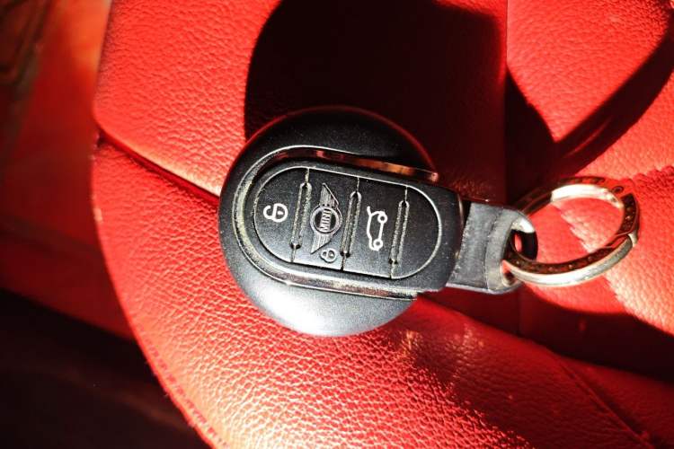 Used MINI 2018 1.5T ONE Five-Door Edition Vehicle Key