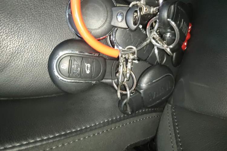 Used MINI 2018 1.5T COOPER Artist Five-Door Edition Vehicle Key