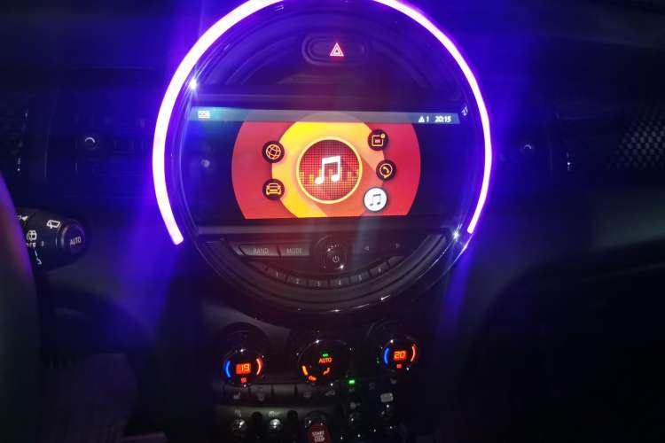 Used MINI 2018 2.0T COOPER S Racing Driver Audio And AC Panel