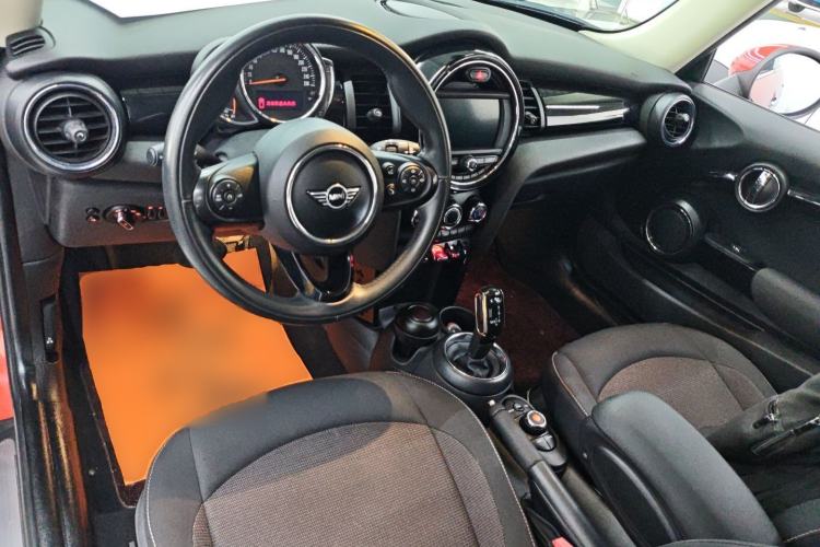 Used MINI 2018 1.5T ONE PLUS Center Console
