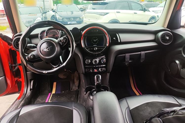 Used MINI 2018 1.5T ONE Five-Door Edition Center Console