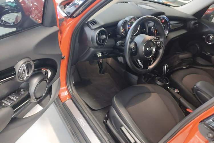 Used MINI 2018 1.5T ONE PLUS Five-Door Edition Driver Seat