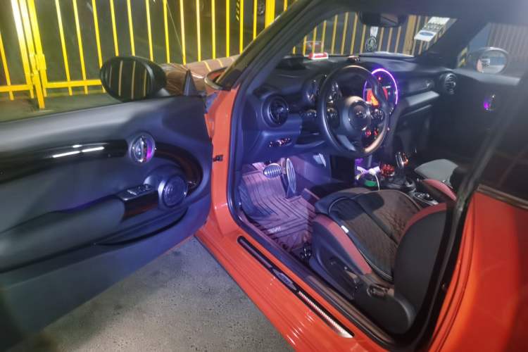 Used MINI 2018 2.0T COOPER S Racing Driver Driver Seat