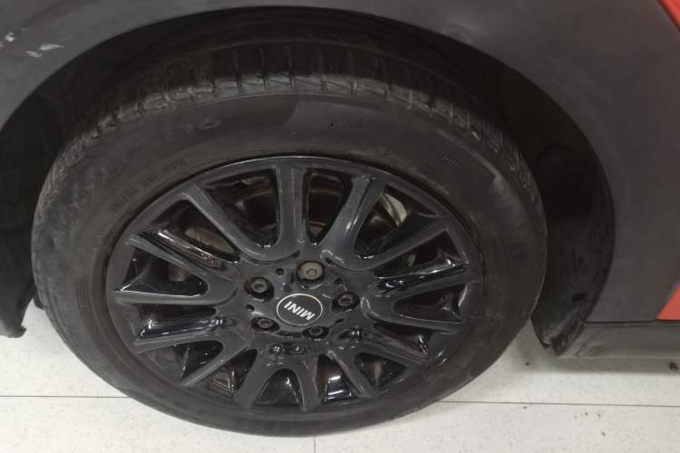 Used MINI 2018 1.5T COOPER Classic Edition Five-Door Version Exterior 4