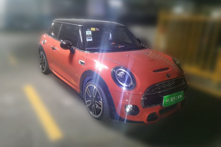 Used MINI 2018 2.0T COOPER S Racing Driver Front Right 45 Deg