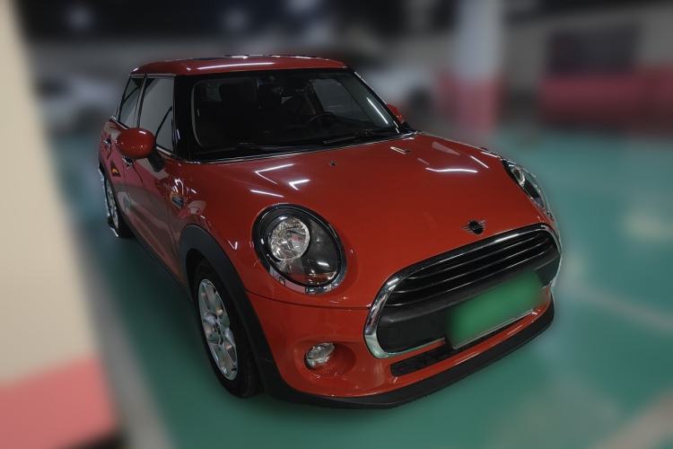 Used MINI 2018 1.5T ONE Five-Door Edition Front Right 45 Deg