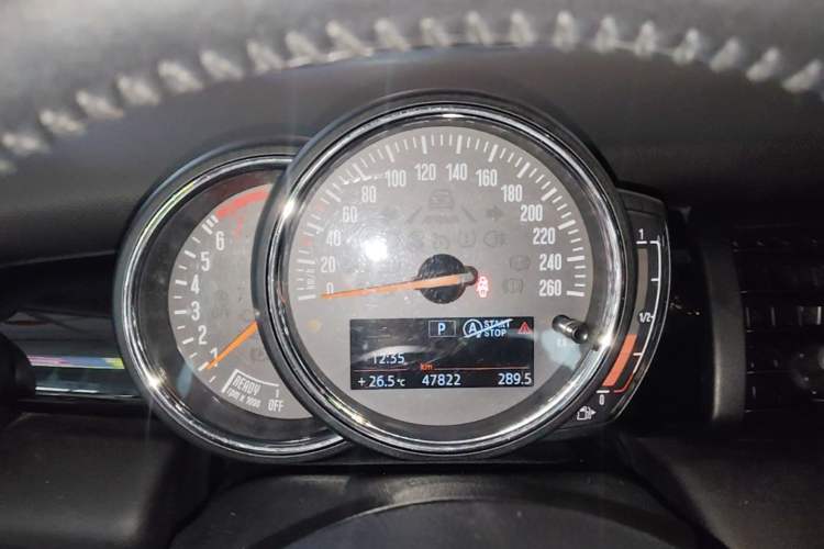 Used MINI 2018 1.5T ONE PLUS Five-Door Edition Instrument Cluster