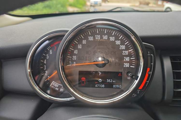 Used MINI 2018 1.5T ONE Five-Door Edition Instrument Cluster