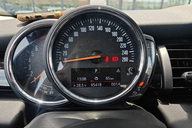 Used MINI 2018 1.5T ONE PLUS Five-Door Edition Instrument Cluster