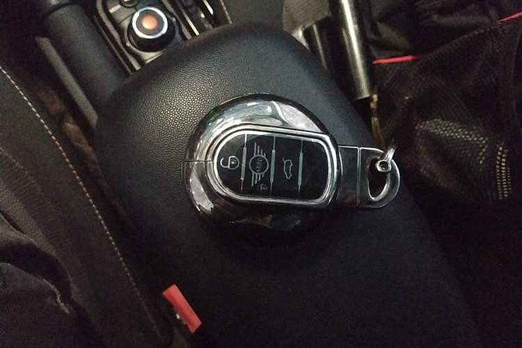 Used MINI 2018 1.5T ONE PLUS Interior 1