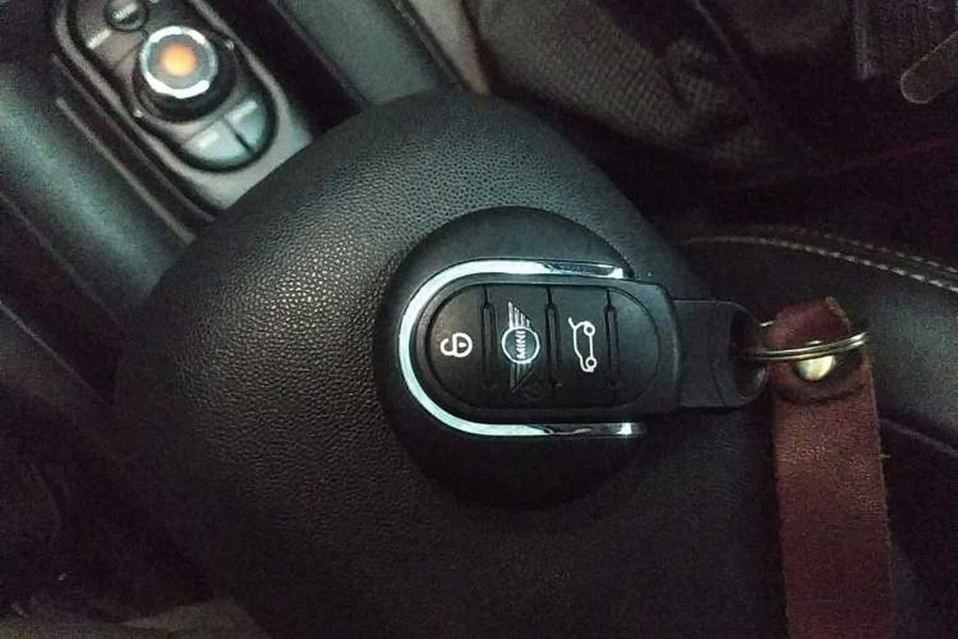 Used MINI 2018 1.5T COOPER Classic Edition Five-Door Version Interior 1