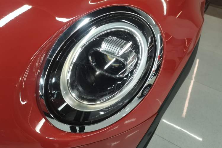 Used MINI 2018 1.5T COOPER Classic Edition Five-Door Version Left Front Headlight