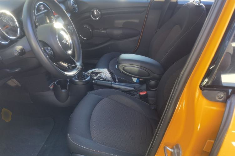 Used MINI 2018 1.5T ONE PLUS Five-Door Edition Left Front Seat