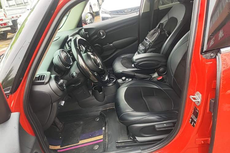 Used MINI 2018 1.5T ONE Five-Door Edition Left Front Seat
