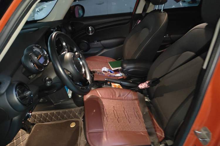 Used MINI 2018 1.5T ONE Five-Door Edition Left Front Seat