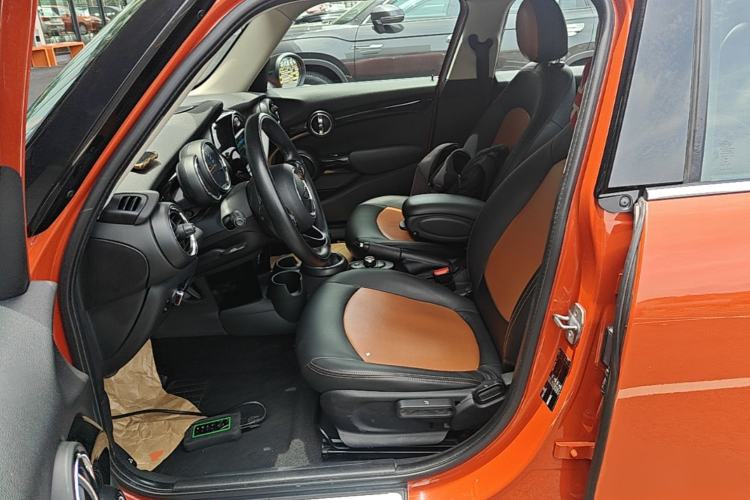 Used MINI 2018 1.5T ONE PLUS Five-Door Edition Left Front Seat