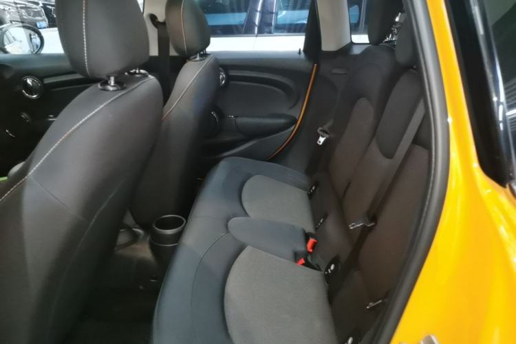 Used MINI 2018 1.5T ONE PLUS Five-Door Edition Left Rear Seat