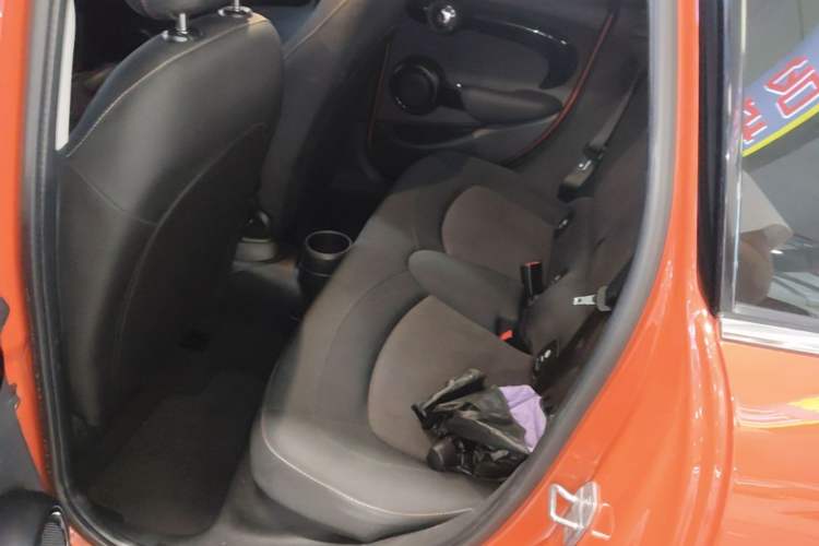 Used MINI 2018 1.5T ONE PLUS Five-Door Edition Left Rear Seat