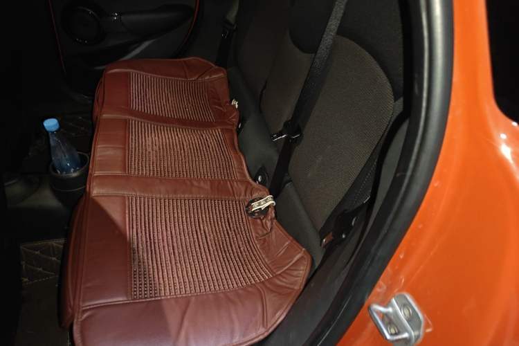 Used MINI 2018 1.5T ONE Five-Door Edition Left Rear Seat